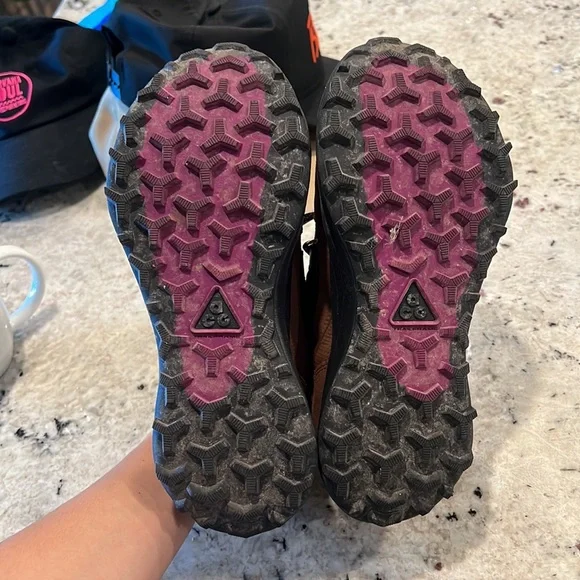 Nike ACG HIKING SHOES - Picture 3 of 7